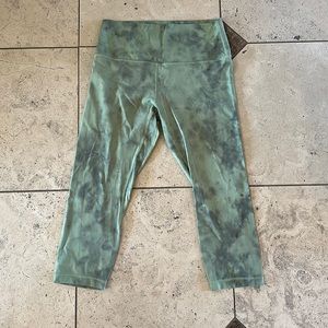 Lululemon Align Crop 21" Size 10 green marble